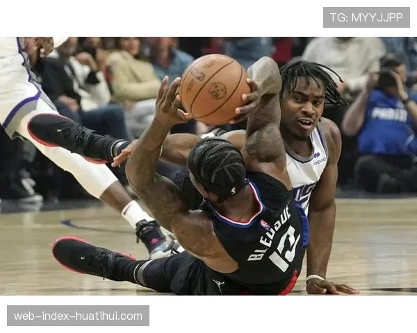 布雷斯特遭遇严重伤病潮,三主力后卫缺阵影响防守体系 布雷斯特遭遇严重伤病潮,三主力后卫缺阵影响防守体系